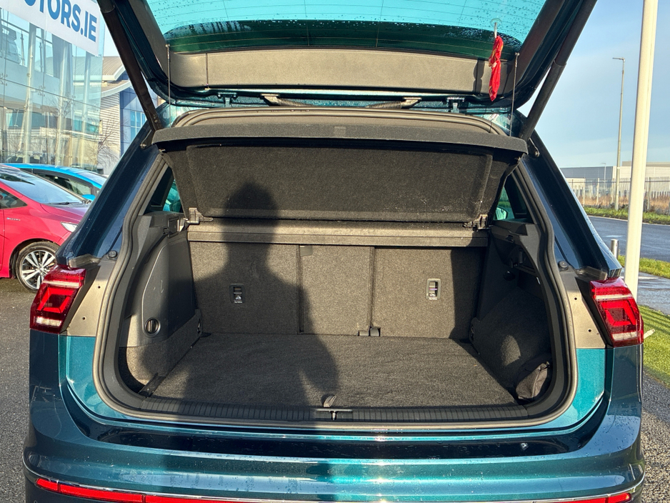 2022 Volkswagen Tiguan R-LINE 1.4 TSI PHEV 2 245HP 5DR