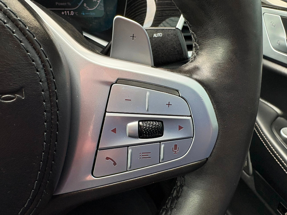 2020 BMW 7 Series - image 22