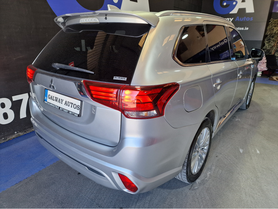 2019 Mitsubishi Outlander - image 8