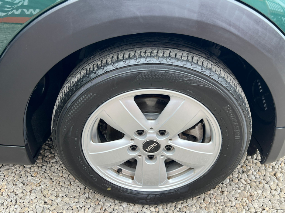 2017 MINI Cooper - image 19