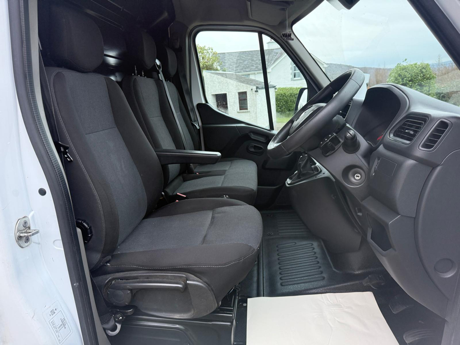 2022 Renault Master 135  BUSINESS NO VAT €22,750