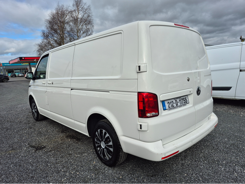 2021 Volkswagen Transporter - image 5