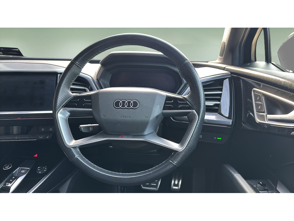 2022 Audi e-tron - image 23