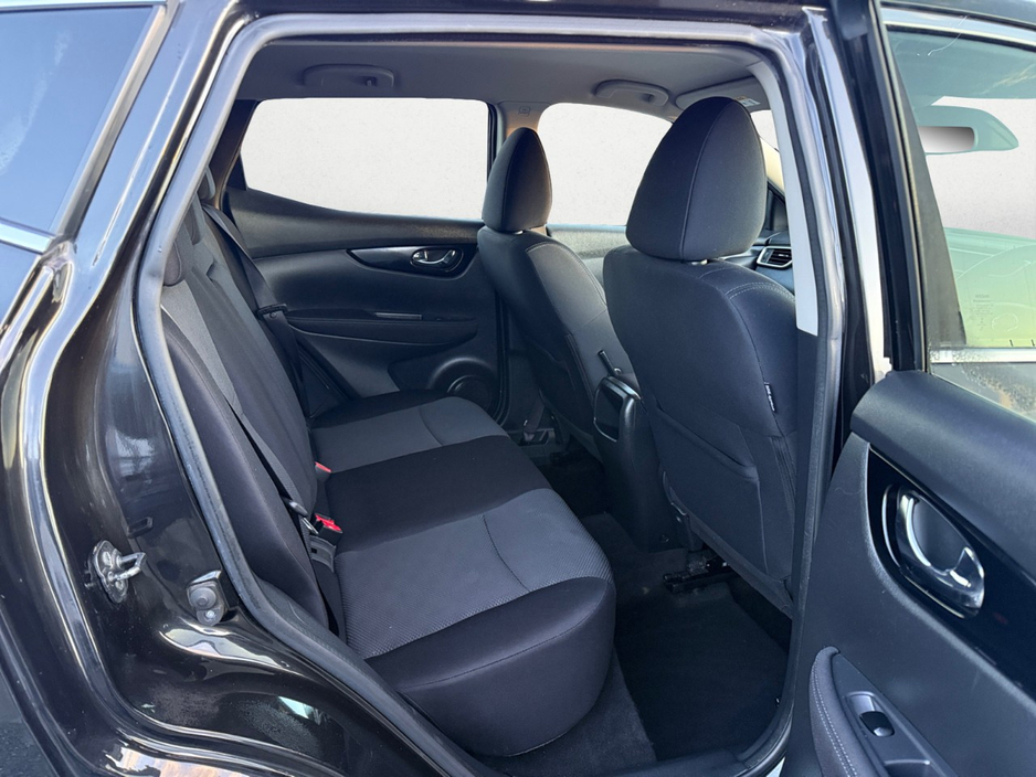 2017 Nissan Qashqai - image 7