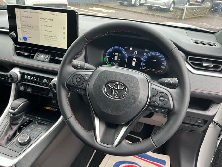 2025 Toyota Rav4 - image 9