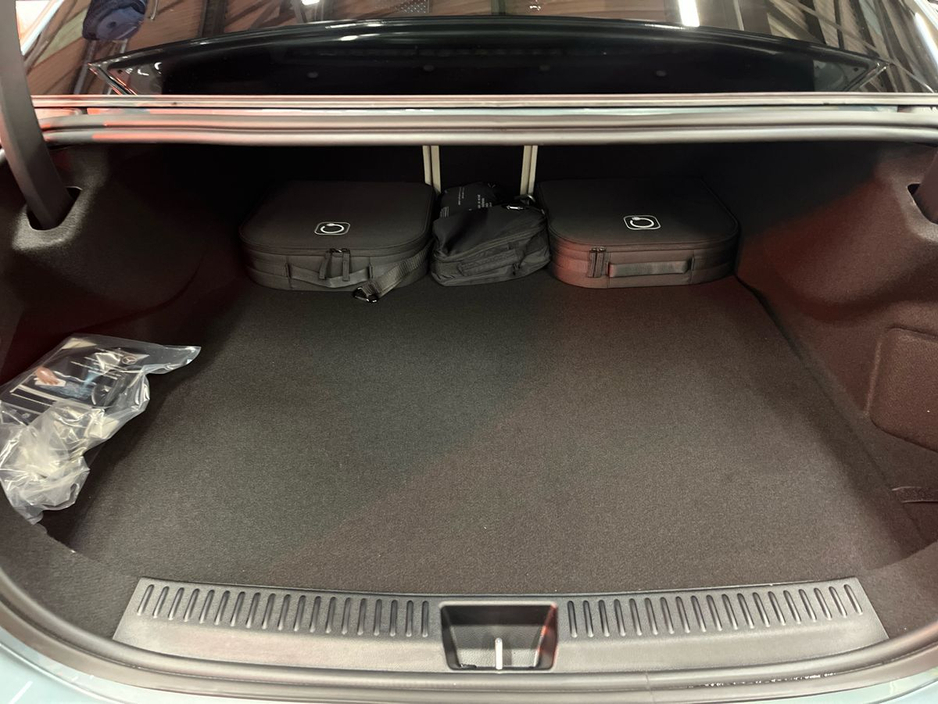 2026 Mercedes-Benz E Class E 300 e AMG Line Plus | Heated Seats, 360-degree Reversing Camera, Sports Seats