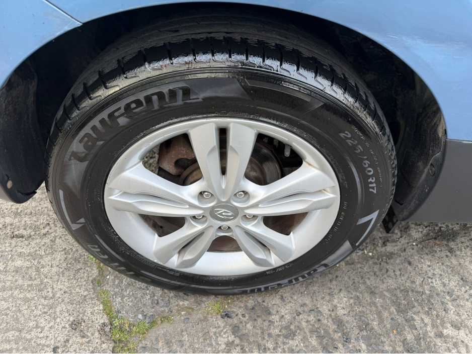 2013 Hyundai ix35 - image 12