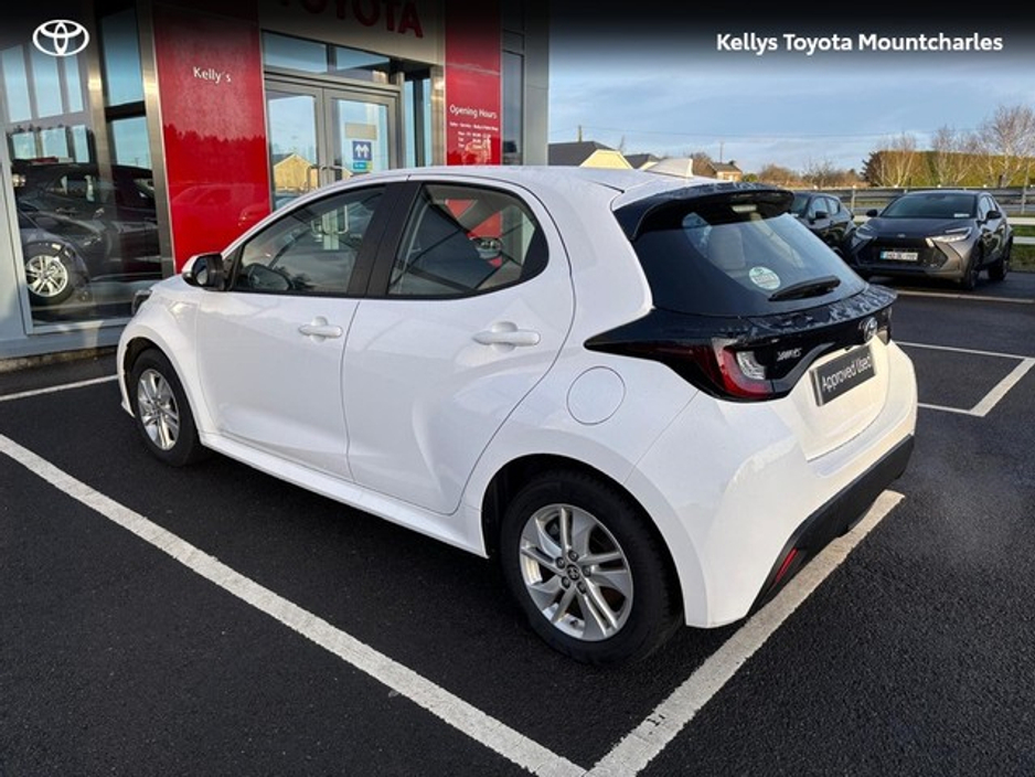 2024 Toyota Yaris YARIS 1.5 HYBRID LUNA