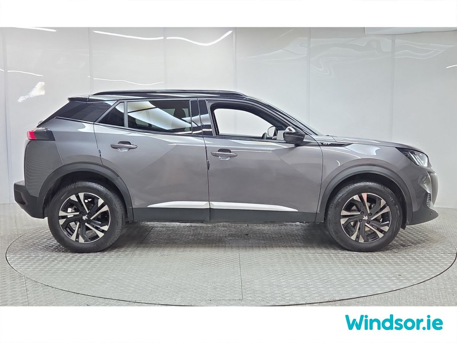 2023 Peugeot 2008 - image 12