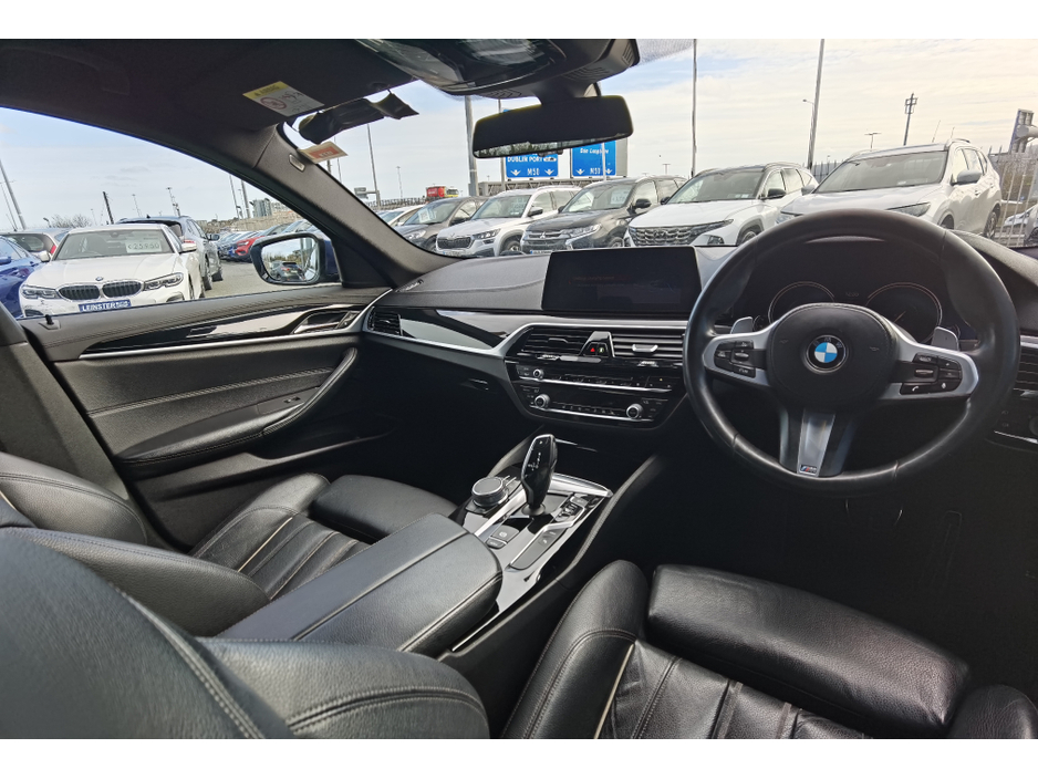 2017 BMW 5 Series - image 13