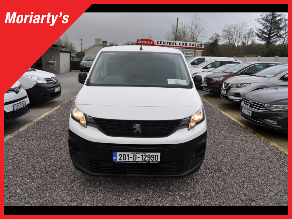 2020 Peugeot Partner - image 2