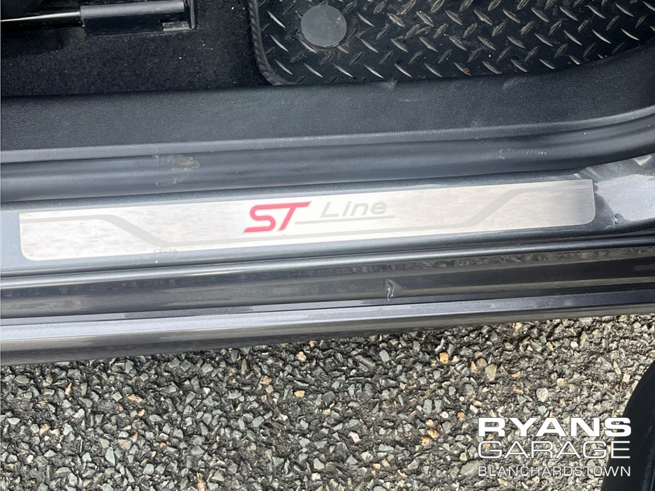 2021 Ford Focus - image 33