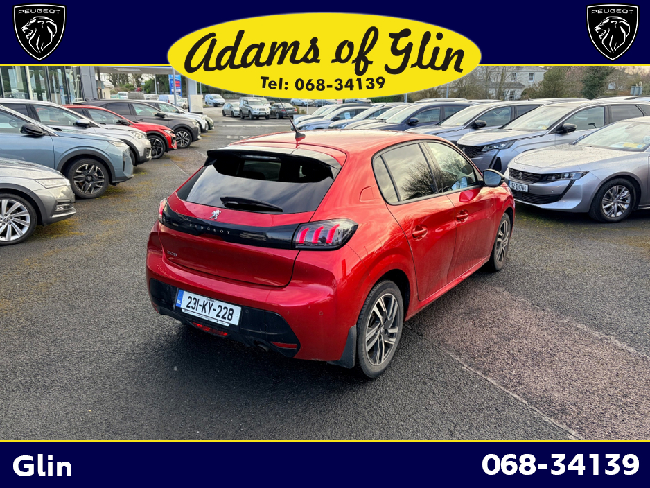 2023 Peugeot 208 - image 3