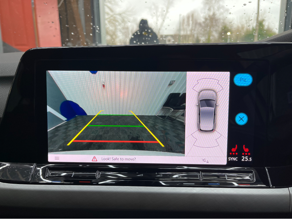 2024 Volkswagen Golf - image 21