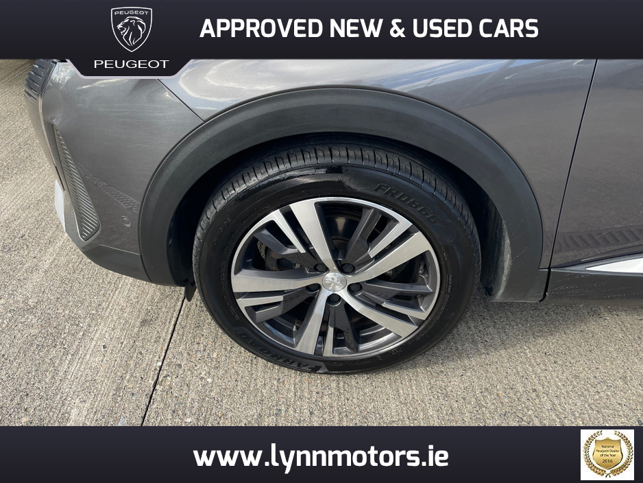 2022 Peugeot 3008 - image 9
