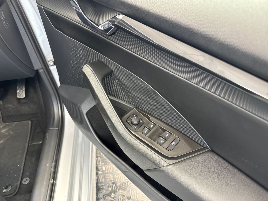 2024 Skoda Octavia - image 11