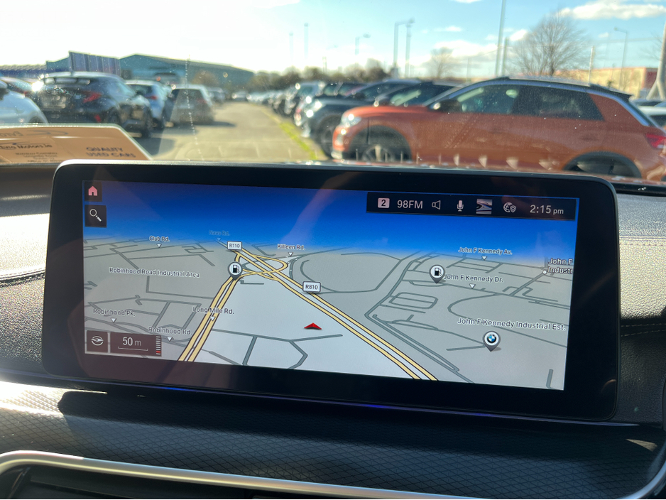 2021 BMW 5 Series - image 19