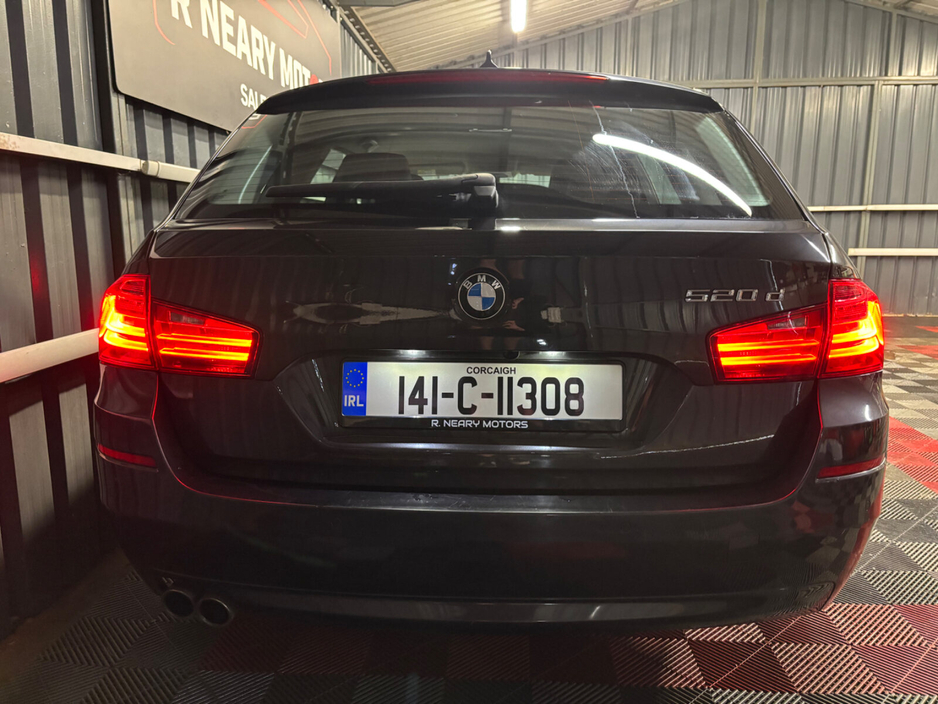 2014 BMW 5 Series - image 2