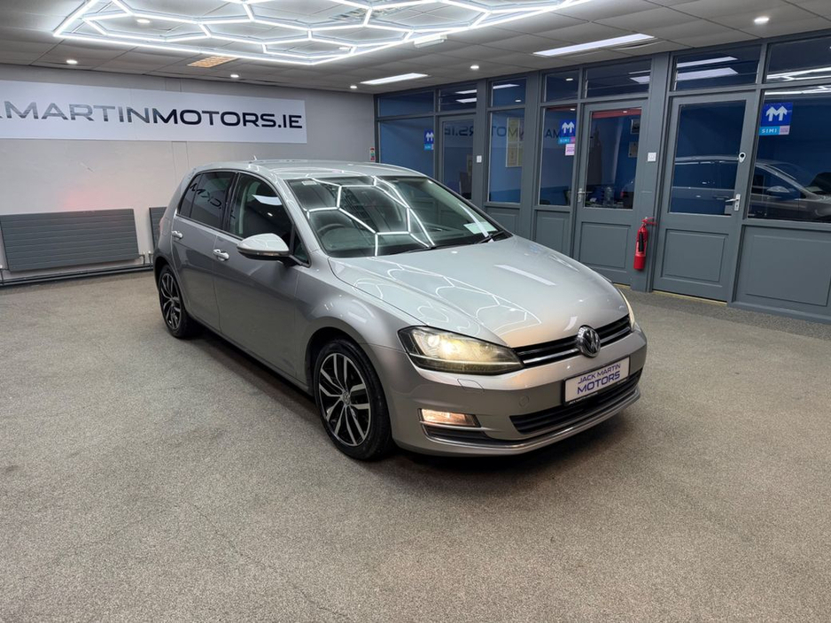 2017 Volkswagen Golf - image 8