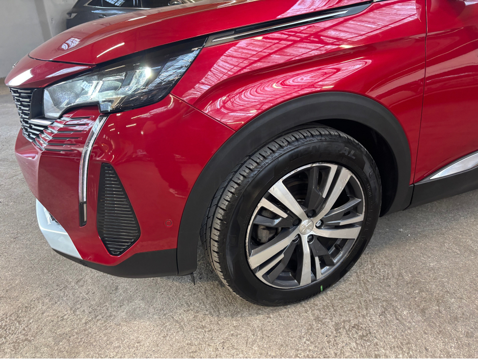 2023 Peugeot 3008 - image 10