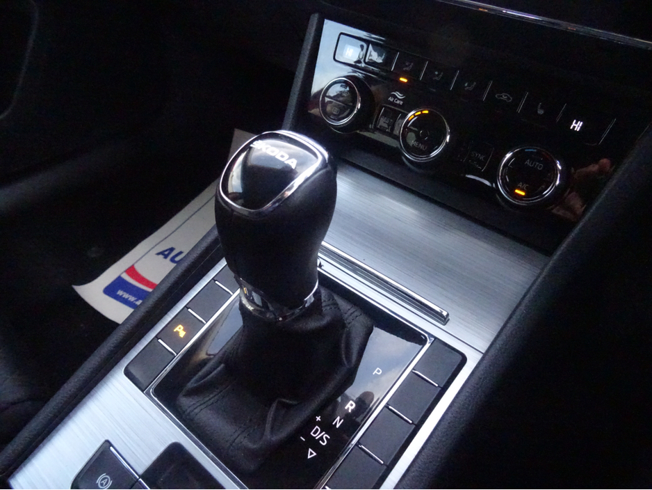 2023 Skoda Superb C AMBITION 2.0 TDI 150  bhp Estate €33,950