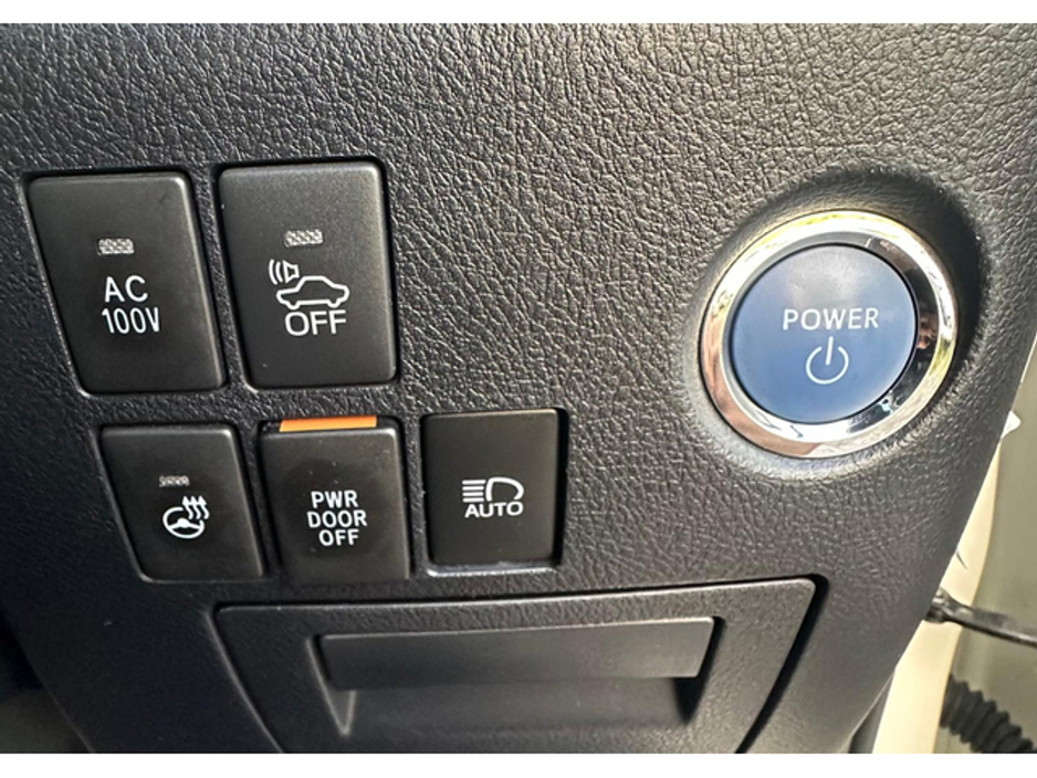 2015 Toyota Alphard - image 27