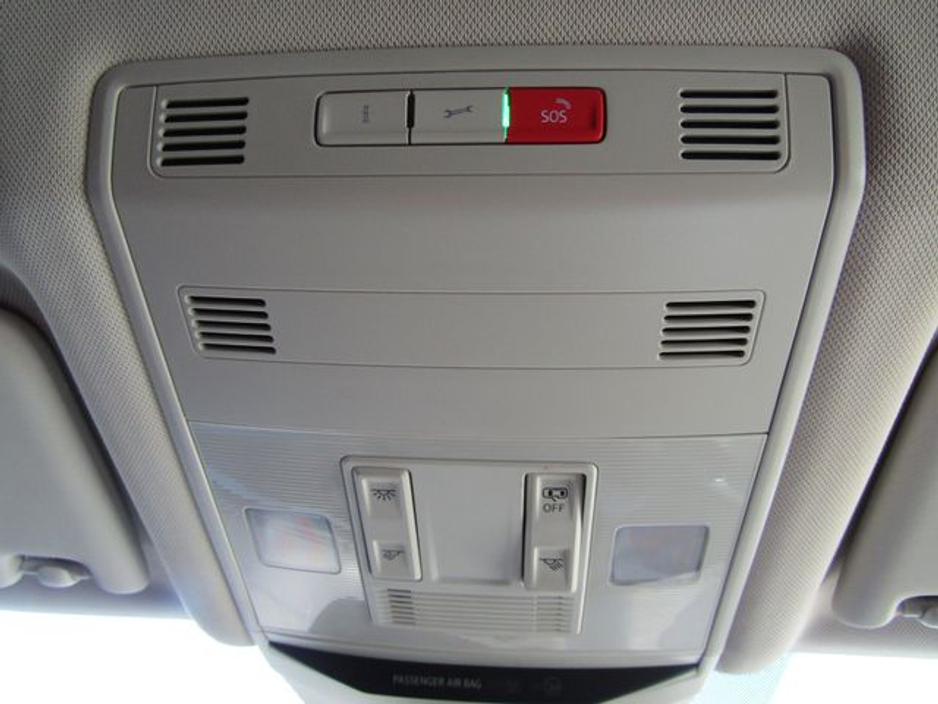 2022 Volkswagen T-Roc - image 39