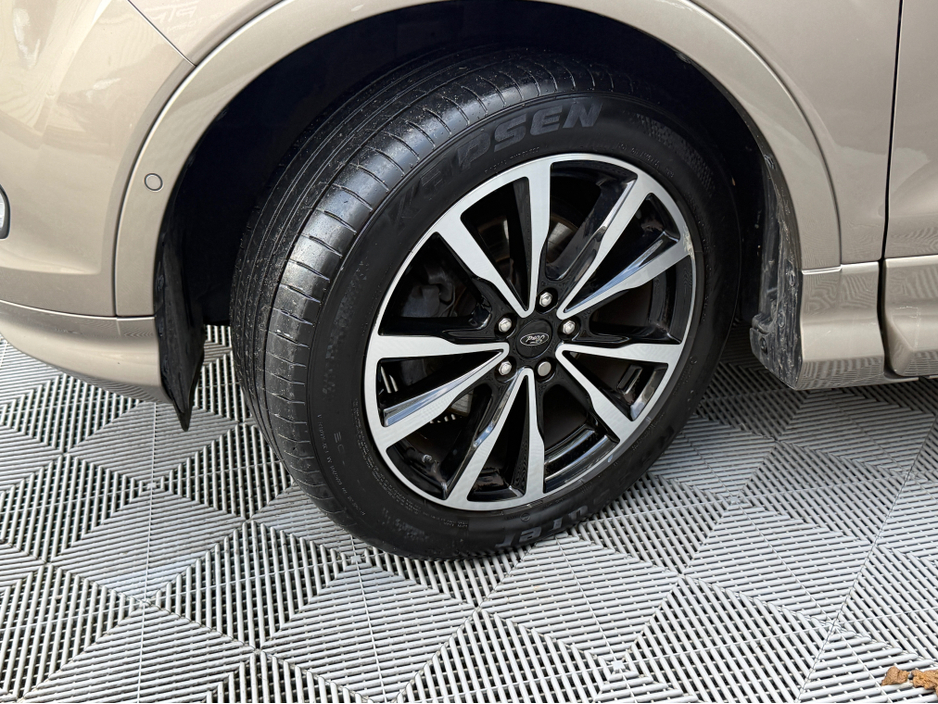 2019 Ford Kuga 1.5 120PS 4DR ST-LINE SUNROOF TOP SPEC €20,995