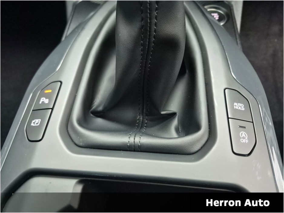 2026 Kia K4 - image 10