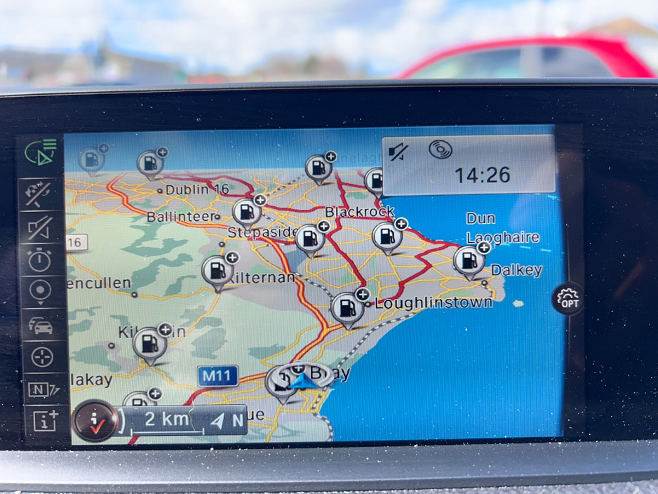 2016 BMW 3 Series - image 17