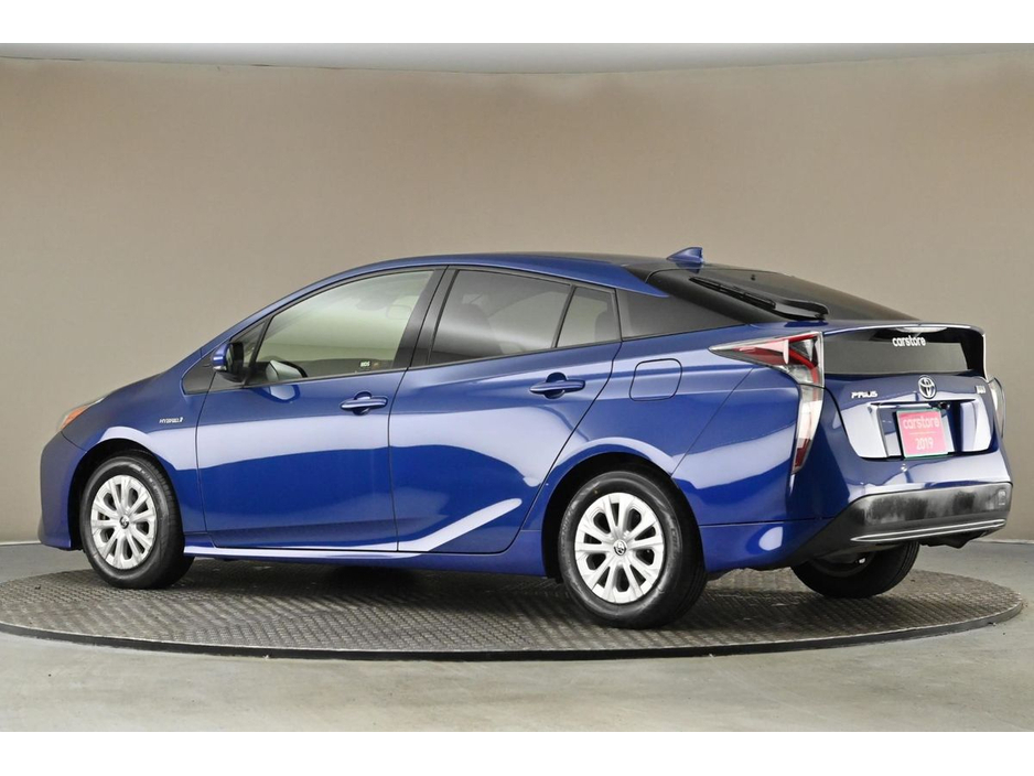 2019 Toyota Prius - image 6