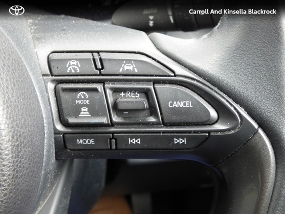 2022 Toyota Yaris Cross Hybrid Luna €25,950