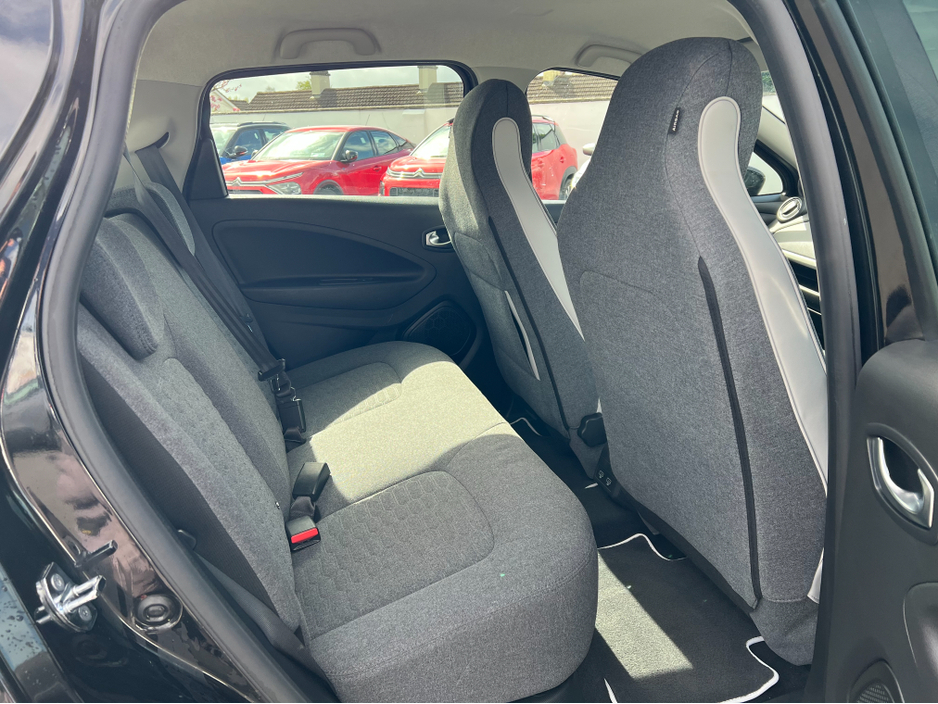 2024 Hyundai i10 - image 10