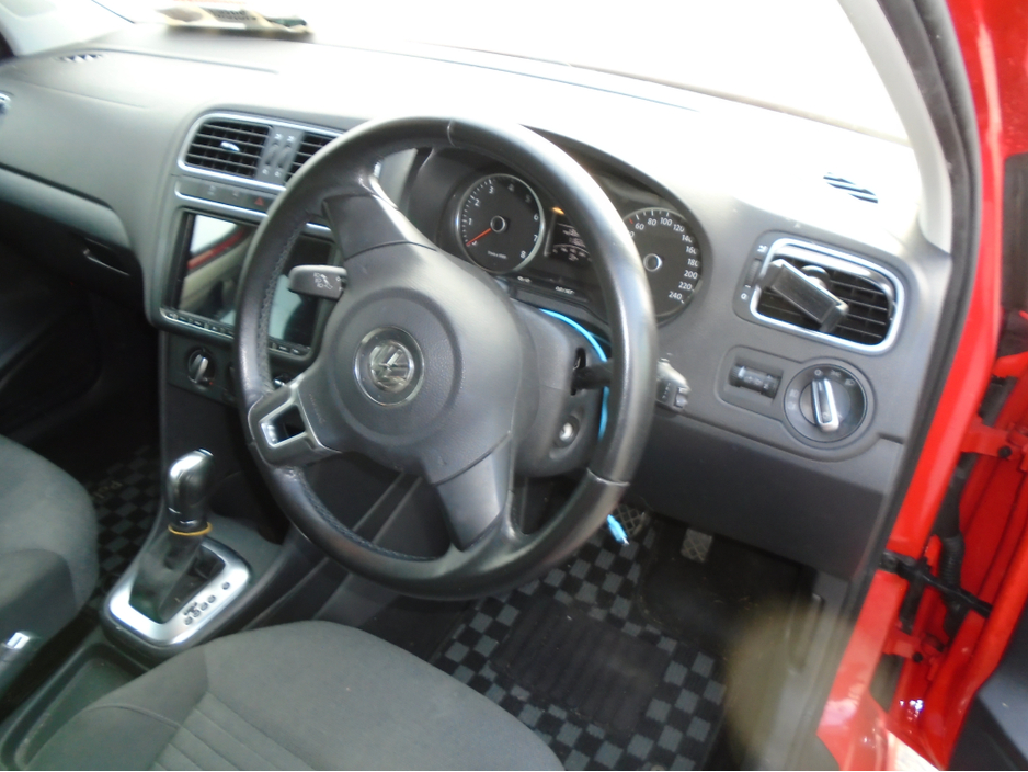 2014 Volkswagen Polo DBA-6RCBZ 5DR AUTO
