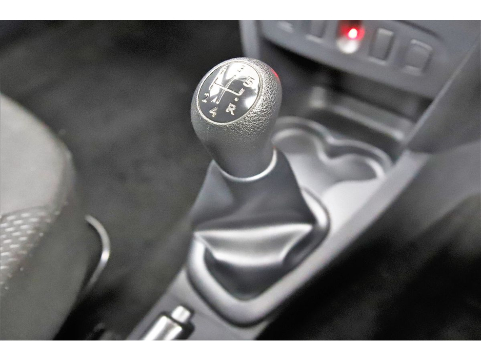 2018 Dacia Sandero - image 22