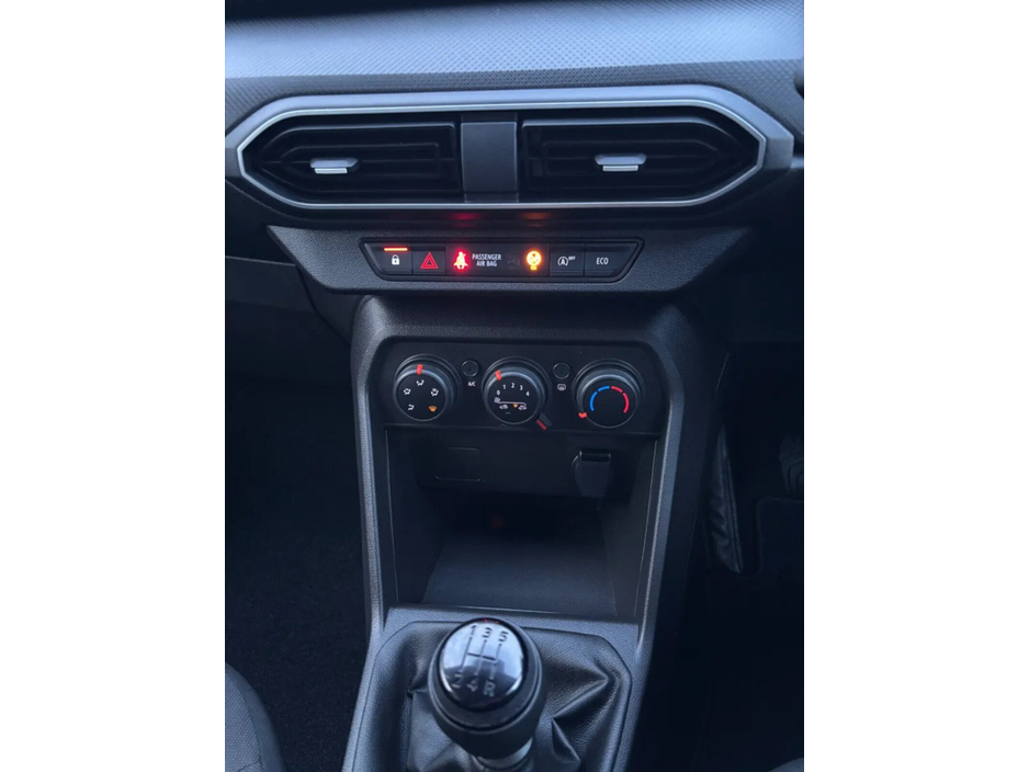 2024 Dacia Sandero TCe 90 Essential €15,500