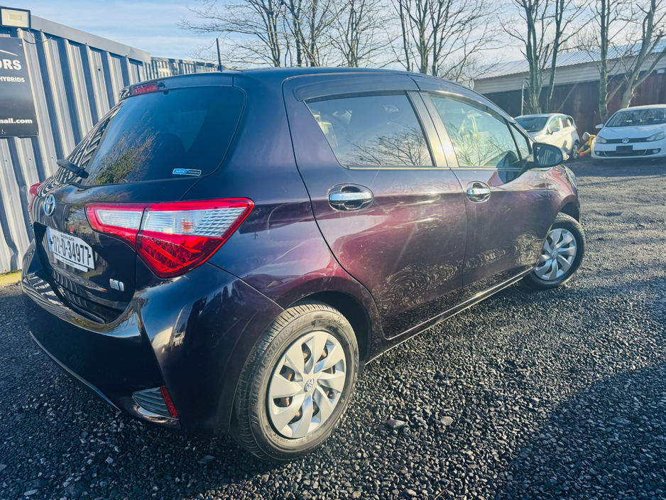2017 Toyota Vitz  €12,250