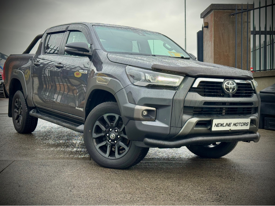 2022 Toyota Hilux INVINCIBLE X!! 2.8!!