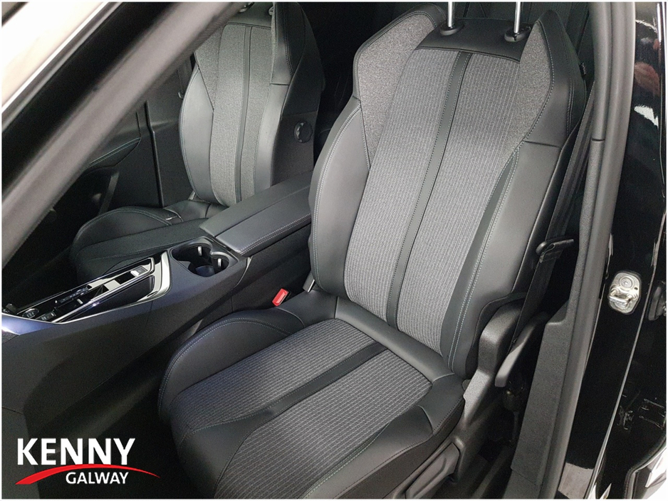 2024 Peugeot 5008 - image 11