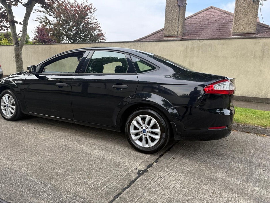 2013 Ford Mondeo - image 6