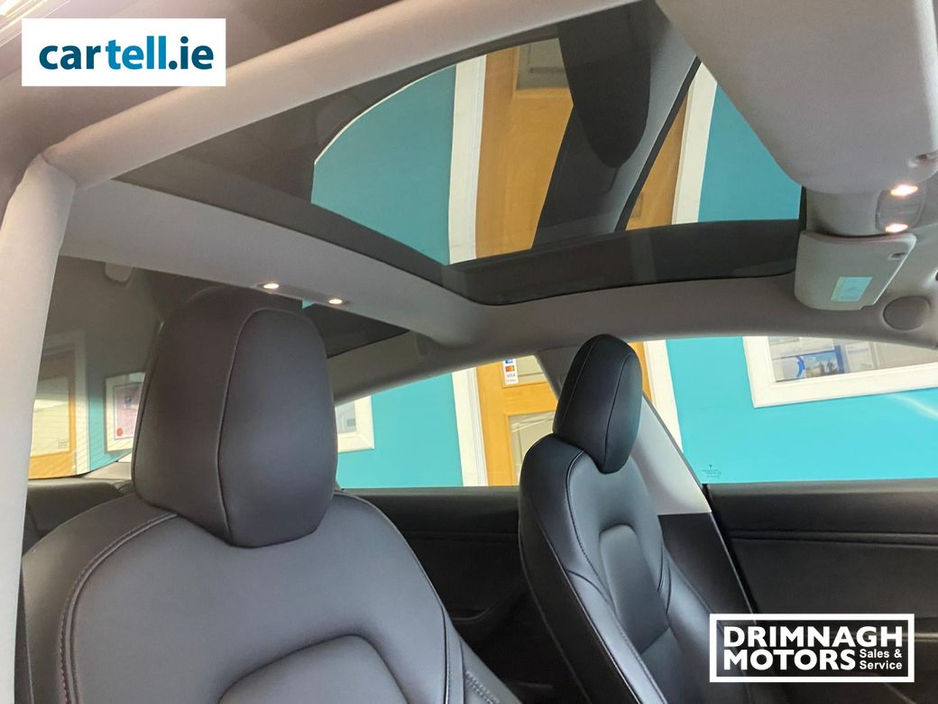 2020 Tesla Model 3 - image 9