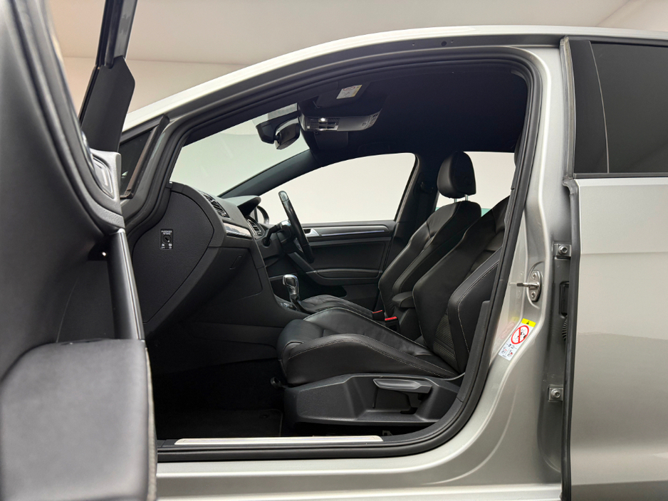 2018 Volkswagen Golf - image 14