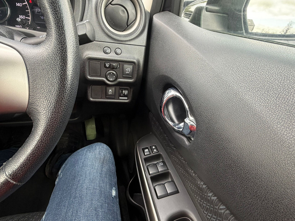 2013 Nissan Note - image 12