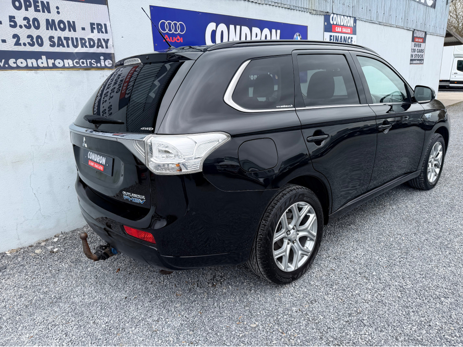 2015 Mitsubishi Outlander - image 6