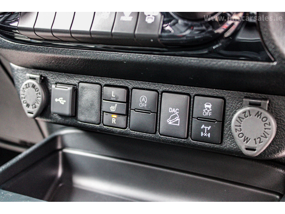 2026 Toyota Hilux - image 28