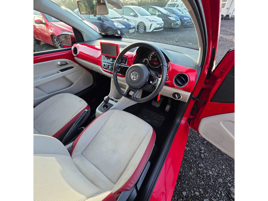 2014 Volkswagen up! 1.0 75BHP TAKE UP €6,950
