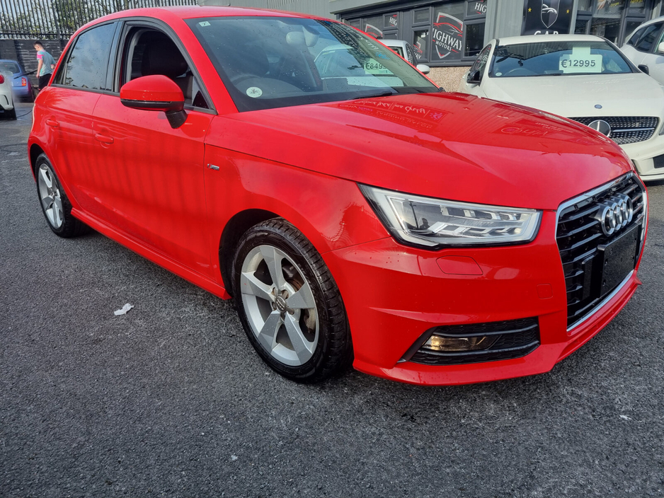 2015 Audi A1 - image 2