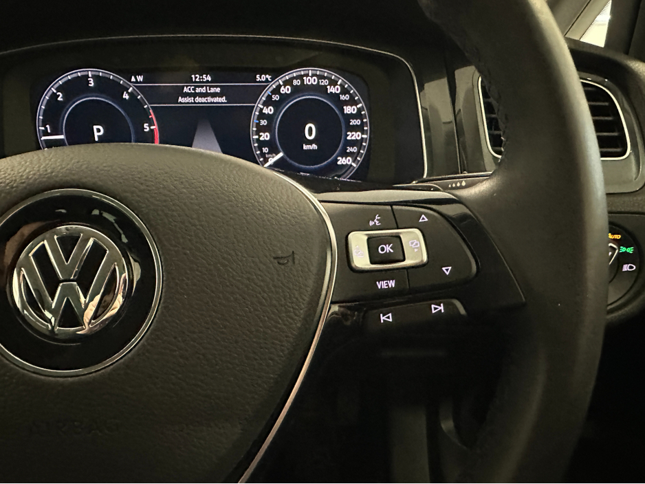 2020 Volkswagen Golf (202) GOLF 2.0TDI COMFORTLINE DSG LOW KMS VW/AUDI SPECIALISTS WWW.DENISDARCYCARS.IE €24,950