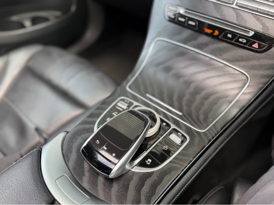 2018 Mercedes-Benz GLC Class - image 28