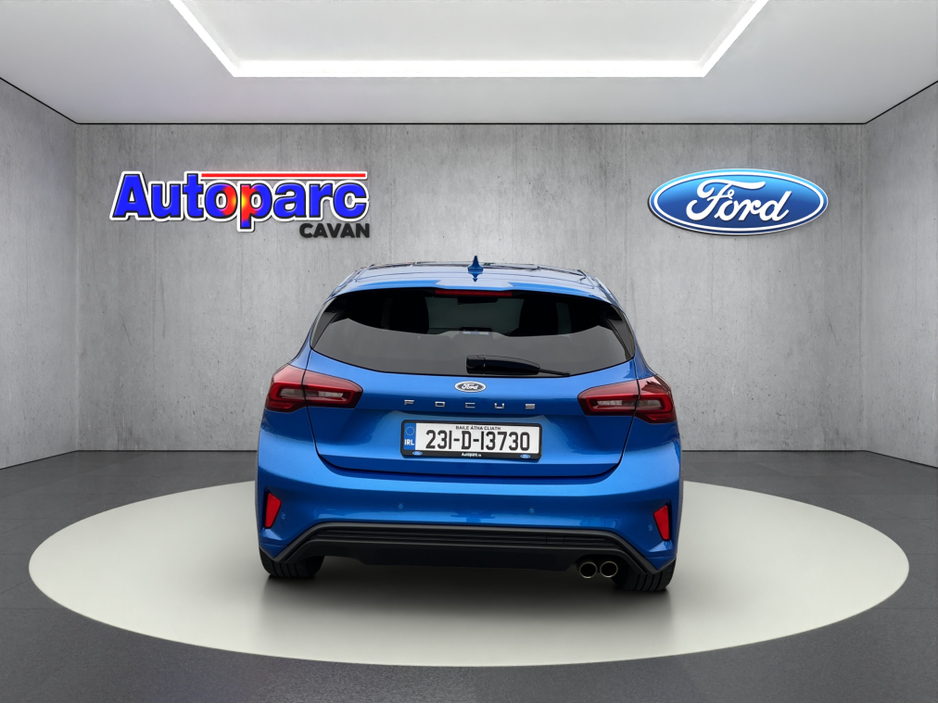 2023 Ford Focus - image 4